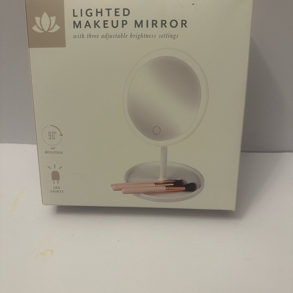 Silver Makeup Mirror - Picture 5 of 5